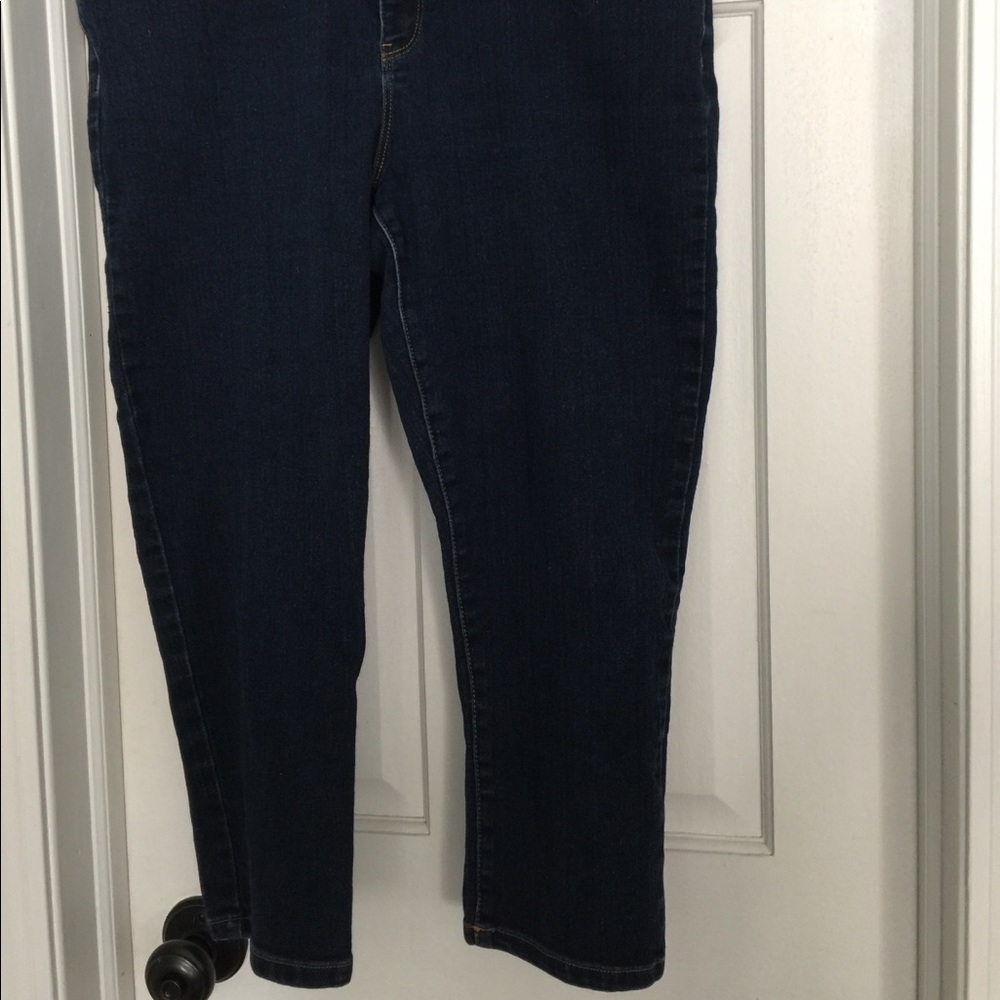 Jean capris - Picture 2 of 3